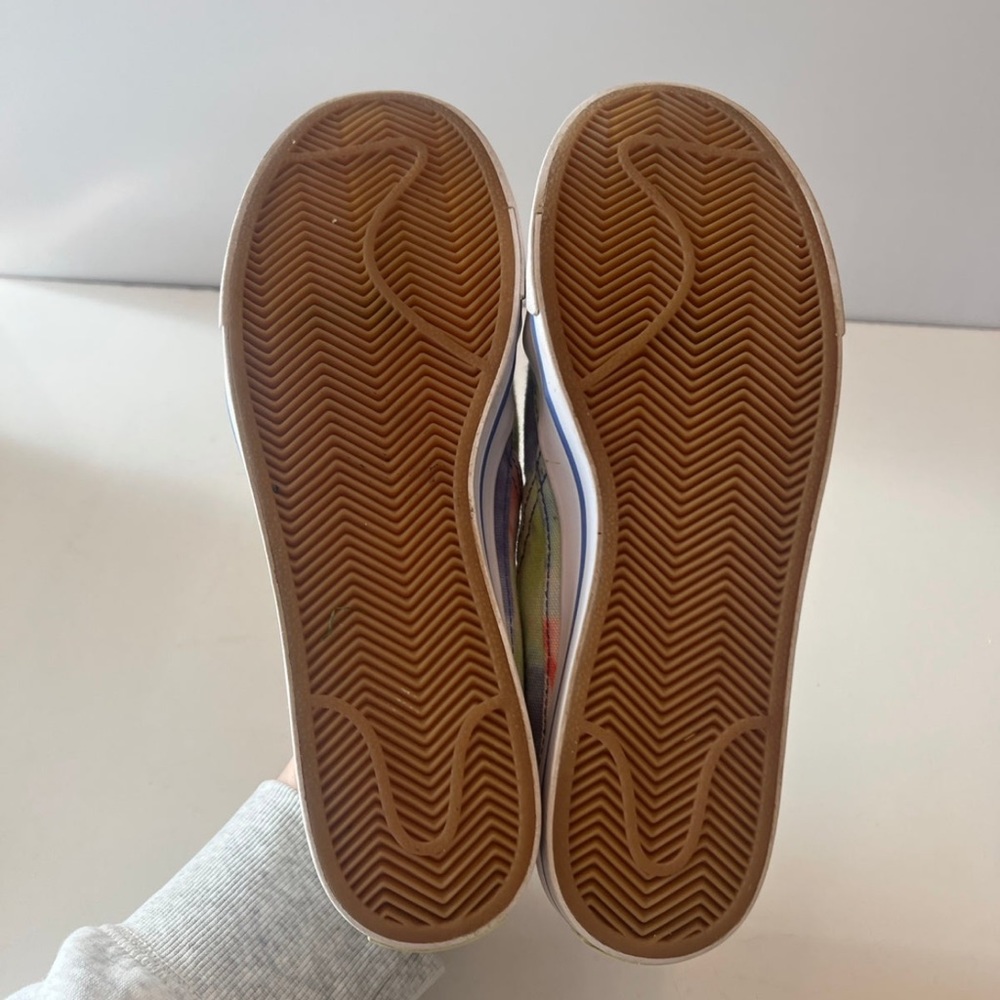 Nike Women's Court Legacy Slip-On Shoes - Picture 5 of 6